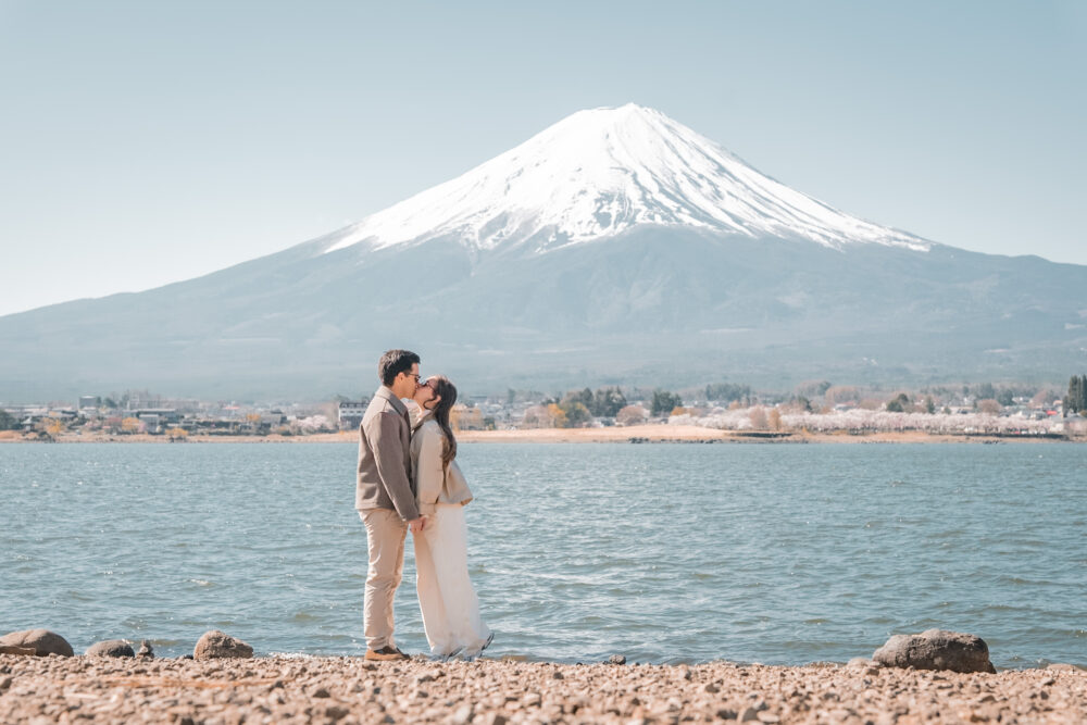 Couple photoshoot with Mt. Fuji in Kawaguchiko, Japan